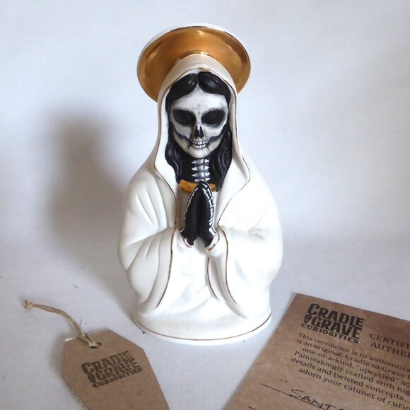 NEW SANTA MUERTE HOLY DEATH CURIOSITIES UPCYCLED GOTHIC HALLOWEEN HORROR FIGURE - Picture 1 of 13